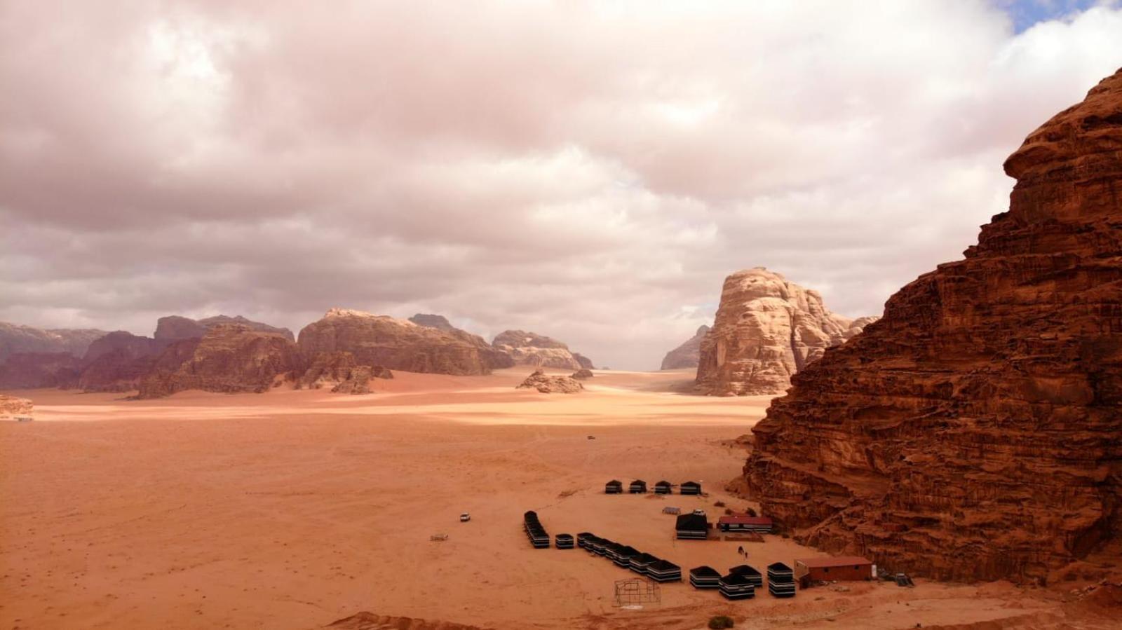 Joy Of Life Bed and Breakfast Wadi Rum Eksteriør billede